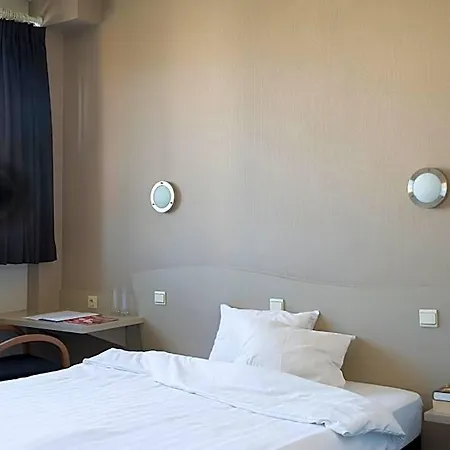 La Royale 2*