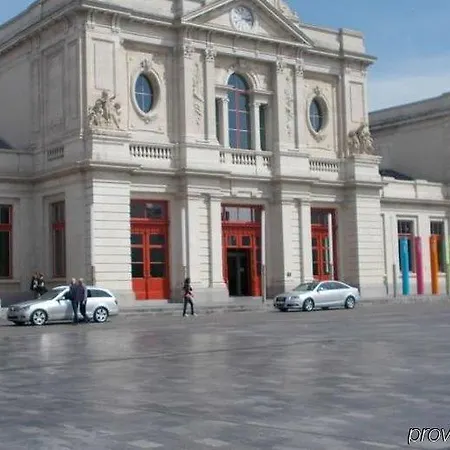La Royale Hotel 2*